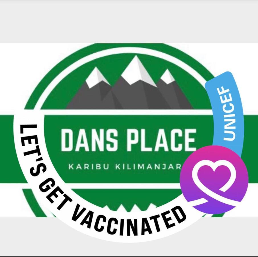 Dans Place Moshi Eksteriør billede